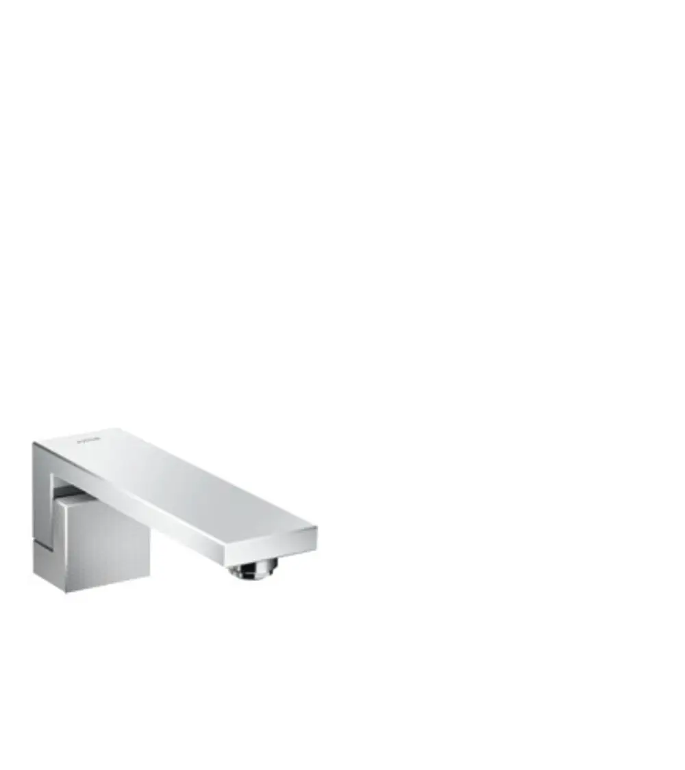 Wannenarmatur in minimalistischer Form mit einem schmalen, quadratischen Auslauf und einem soliden Sockel. Das Modell stammt von AXOR und ist in Chrom-Optik.